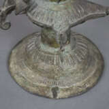 Hohe Öllampe - Indien, Bastar-Region, Bronze mit Alterspatin… - Foto 9
