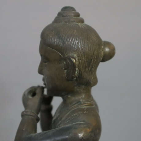 Flöte spielender Krishna - Bronze, Indien, in typischer Pose… - photo 6