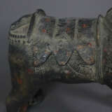 Pferd auf Rollen aus Bronze - Indien ca. 19. Jh., gesattelte… - photo 8