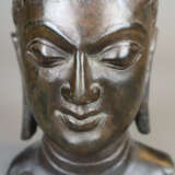 Kleiner Buddhakopf - Steinskulptur, Indien, feine Gesichtszü… - фото 2