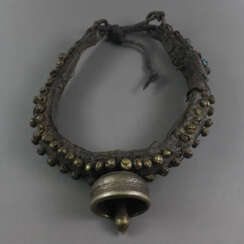 Zierkummet mit Glocke und Schellenbehang - Leder / Bronze, I…
