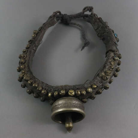 Zierkummet mit Glocke und Schellenbehang - Leder / Bronze, I… - Foto 1