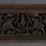 Göttin Lakshmi mit Elefanten und Fabelwesen - Holzrelief, In… - Foto 2