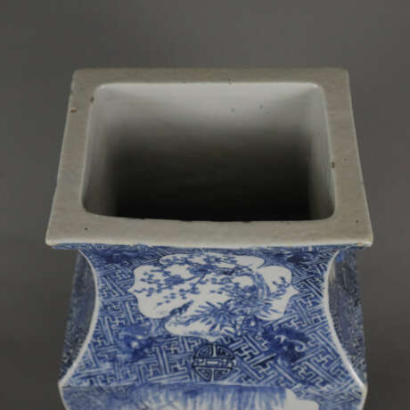 Rechteckige Balustervase - China, späte Qing -Dynastie, Porz… - фото 7