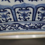 Schwere Porzellanvase mit Phönix-Handhaben - China, späte Qi… - Foto 11