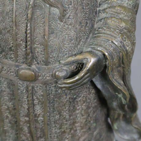 Figürliche Bronze „Lu“ - China, ausgehende Qing-Dynastie/ Re… - Foto 7
