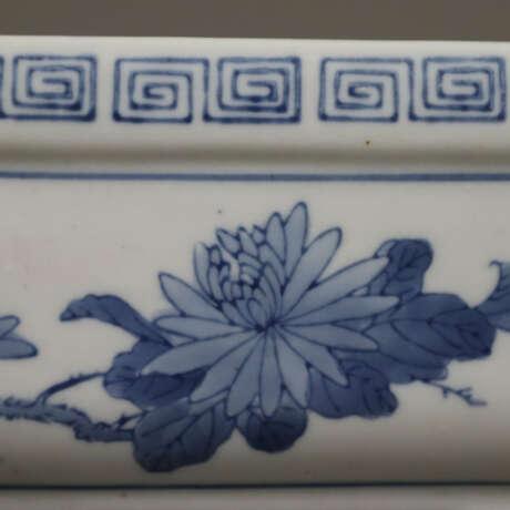 Blau-weiße Jardinière - Porzellan, China 20.Jh., oktogonale … - фото 4