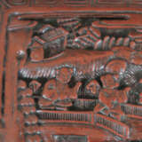 Schnitzlack-Deckeldose - China, Qing-Dynastie, Außenwandung … - фото 4