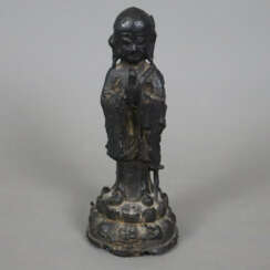 Kleine Bronze eines Buddhaschülers - China, Ming/Qing-Dynast…