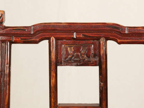 Stuhl - China, im Stil der Hutstühle, Mittelstreifen der Rüc… - фото 6