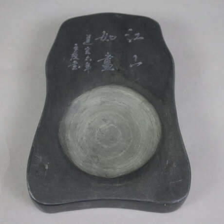 Tuschestein in Holzschatulle - China, Tuschestein mit einges… - Foto 2
