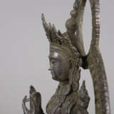 Figur des Maitreya - sinotibetisch, 20.Jh., Bronzelegierung,… - фото 10