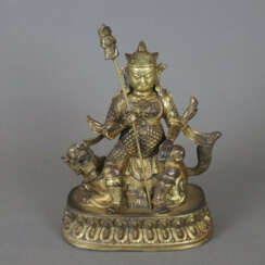 Figur des Vaishravana - tibeto-chinesisch, Bronzelegierung, …