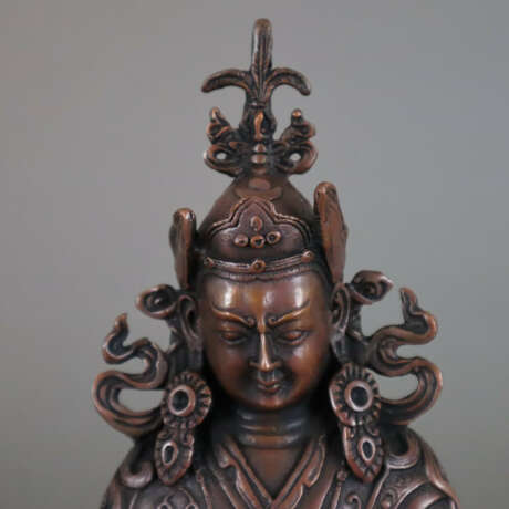 Padmasambhava als Guru Rinpoche - Kupfer, in entspannter Hal… - Foto 6