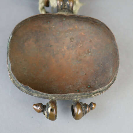 Amulettbehälter/Gau - Kupferlegierung, Tibet 18./19.Jh., ovo… - фото 5