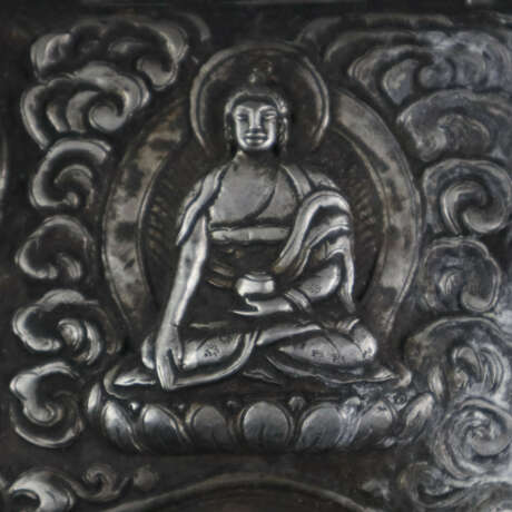 Votivtafel mit Avalokiteshvara Shadakshari - Tibet, silberfa… - фото 6