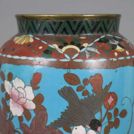 Cloisonné-Vase - Japan, 19.Jh., leicht gebauchte Balusterfor… - photo 3