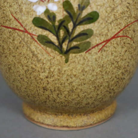 Flaschenvase - Japan, Keramik mit floraler Bemalung in Aufgl… - фото 4