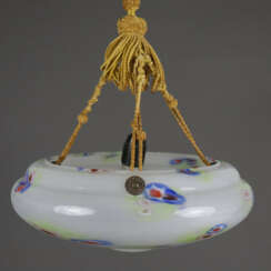 Deckenlampe - 20. Jh., wohl Murano, Opalglas mit Farbeinschm…