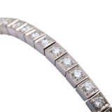 Armband mit 40 Brillanten, zusammen ca. 6 ct, - фото 5