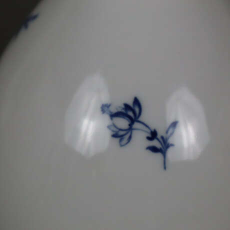 Vase / Lampenfuß - Meissen, 20.Jh., Porzellan, unterglasurbl… - фото 4