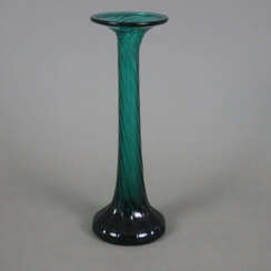 Enghalsvase - Murano, bläulich grünes Glas, über rundem Fuß …