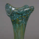 Vase - dickwandiges Glas mit Farbeinschmelzungen, irisiert, … - Foto 2