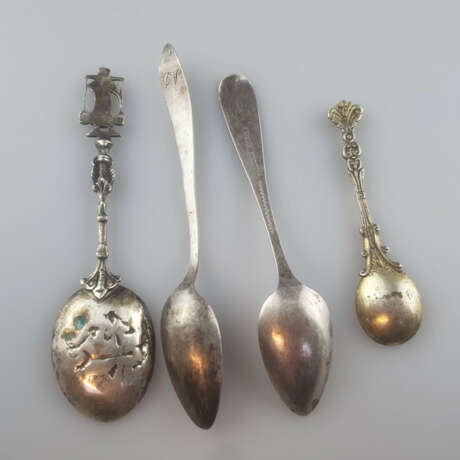 Vier antike Silberlöffel - diverse Alter, Herkunft und Forme… - фото 5