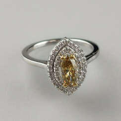 Marquise-Ring mit farbigem Diamant von über ½ Karat- Weißgol…