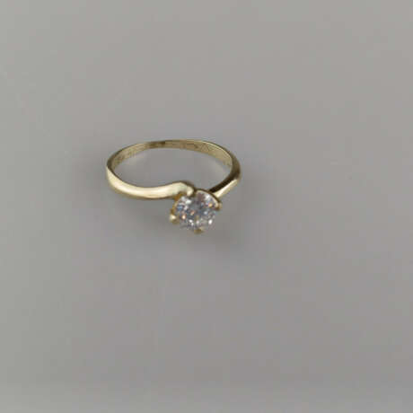 Diamantring - Gelbgold 585, gestempelt, besetzt mit 1 Diaman… - photo 2