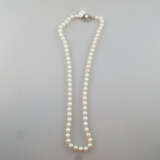 Perlencollier mit aufwändig gestalteter Goldschließe - Perle… - Foto 3
