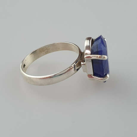 Saphir-Ring - 925er Silber, Ringkopf besetzt mit einem blaue… - Foto 3