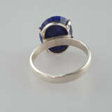 Saphir-Ring - 925er Silber, Ringkopf besetzt mit einem blaue… - Foto 4
