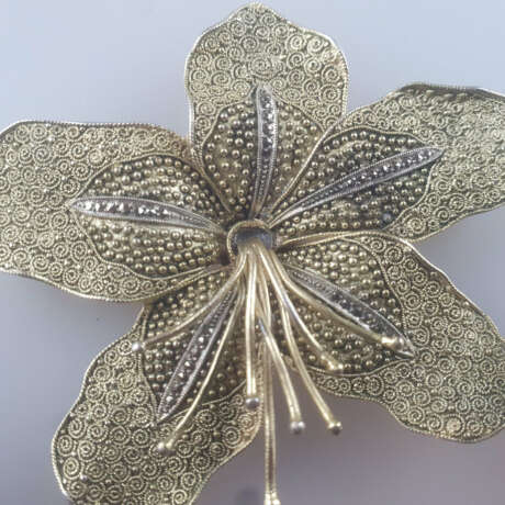 Fahrner-Brosche - 925er Silber, vergoldet, Blütenform, reich… - Foto 2