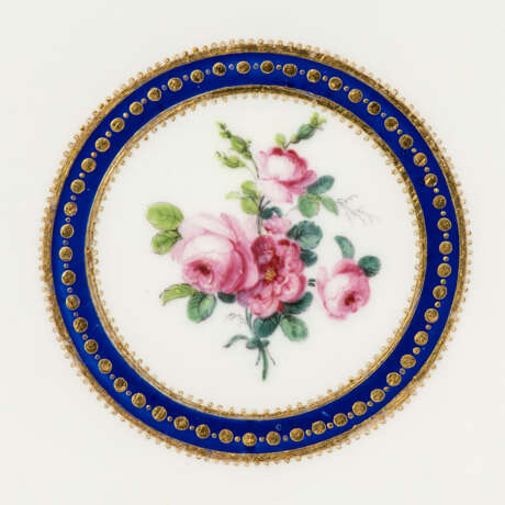 EIGHT SEVRES PORCELAIN `PARASOL CHINOIS` PATTERN PLATES - фото 5