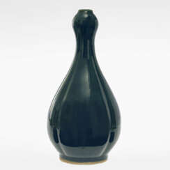 A gourd vase. China, Qing