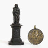 A medal "Prophet Isaiah" / "Adoration of the Shepherds". 16th century - photo 1