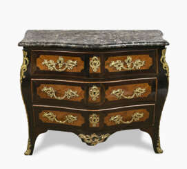 A commode. France (Paris ?), 1st half of the 18th century
