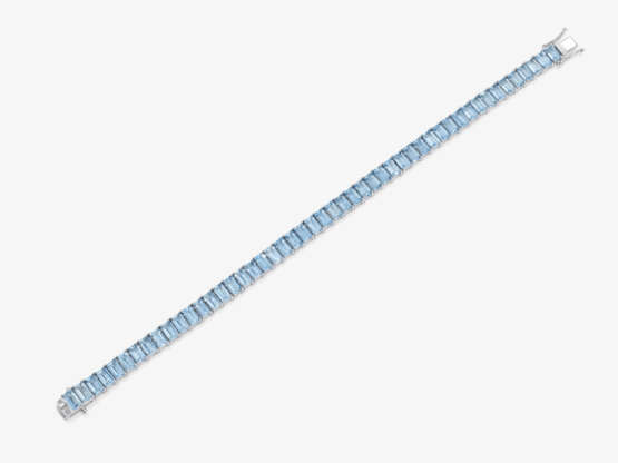 Exquisites Rivière Armband verziert mit feinen azurblauen Aquamarinen. Deutschland - Foto 2