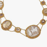 A necklace with fifteen shell cameos. Germany or France, circa 1810-1820 - photo 1