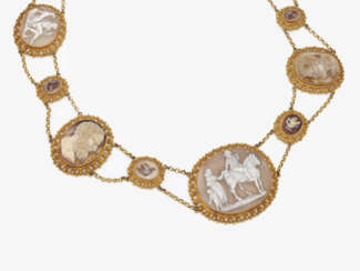 A necklace with fifteen shell cameos. Germany or France, circa 1810-1820