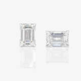 A pair of stud earrings decorated with LAB GROWN diamonds in a puristic emerald cut. Belgium, ANTWERP ATELIERS - photo 2