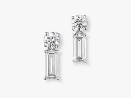 Convertible stud earrings decorated with LAB GROWN brilliant- and emerald-cut diamonds. Belgium, ANTWERP ATELIERS - photo 1