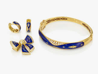 A set consisting of a bangle, brooch and a pair of hoop earrings. Pforzheim, 1999, FABERGÉ, VICTOR MAYER
