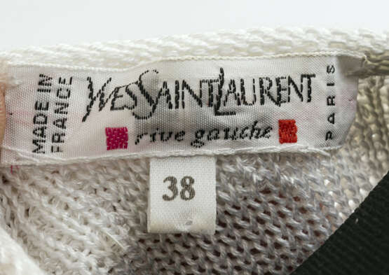 A cardigan. Yves Saint Laurent, Rive Gauche, Paris - photo 2