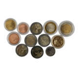 Euromünzen, mit Vatikan und San Marino - photo 2