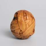 Holz-Netsuke von Susan Wraight (Berkshire 1955–) - фото 4