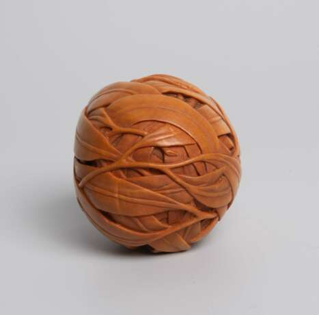 Holz-Netsuke von Susan Wraight (Berkshire 1955–) - фото 7