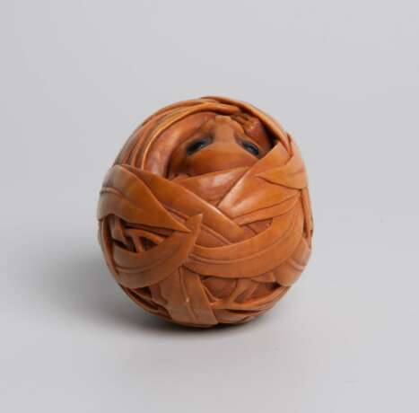 Holz-Netsuke von Susan Wraight (Berkshire 1955–) - photo 8