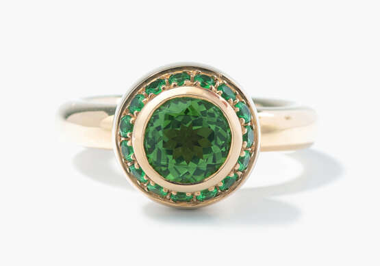 Peridot-Tsavolith-Ring - photo 1